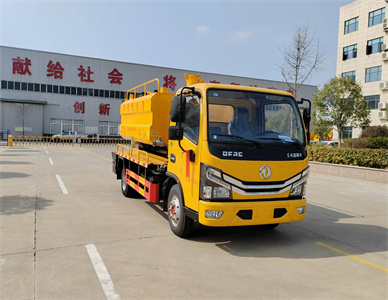 东风小多利卡6立方清洗吸污车 (6).jpg