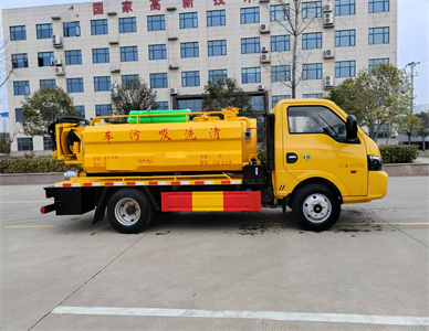 东风途逸5立方清洗吸污车 (5).jpg